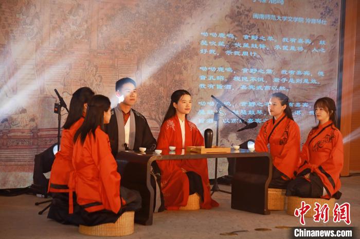 2023年閩南詩歌節(jié)開幕式暨詩歌朗誦會現(xiàn)場?！￠}南師范大學(xué)供圖