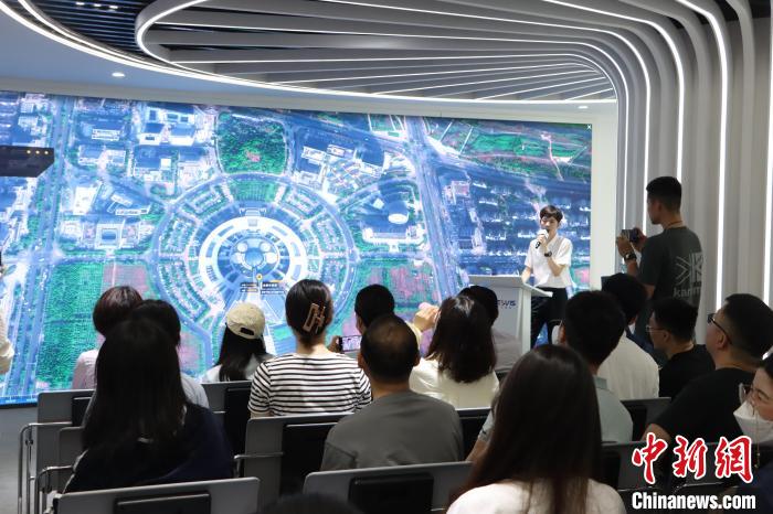 數(shù)字地球技術應用講解?！≈锌菩菆D供圖
