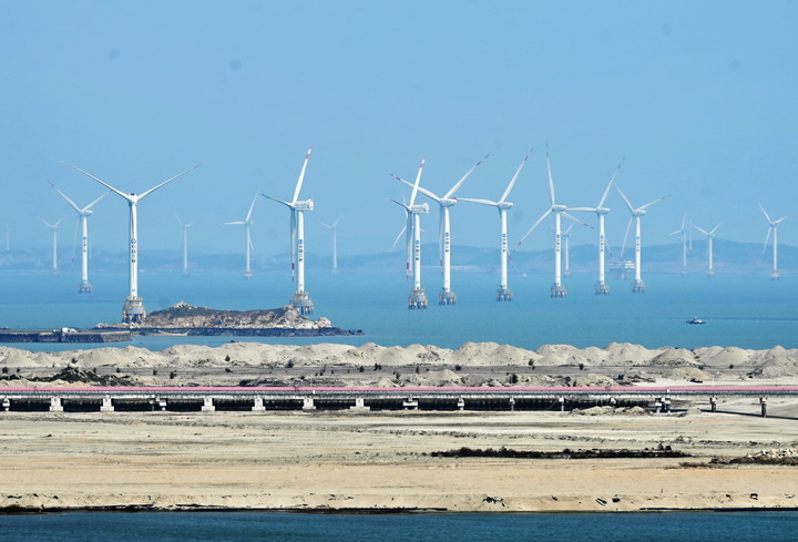 2021年3月9日，三峽福清興化灣海上風(fēng)電場(chǎng)。新華社記者 林善傳 攝