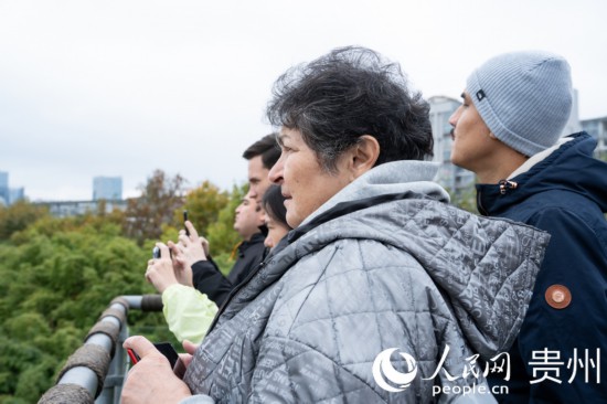 遠眺觀山湖公園。人民網(wǎng) 陽茜攝