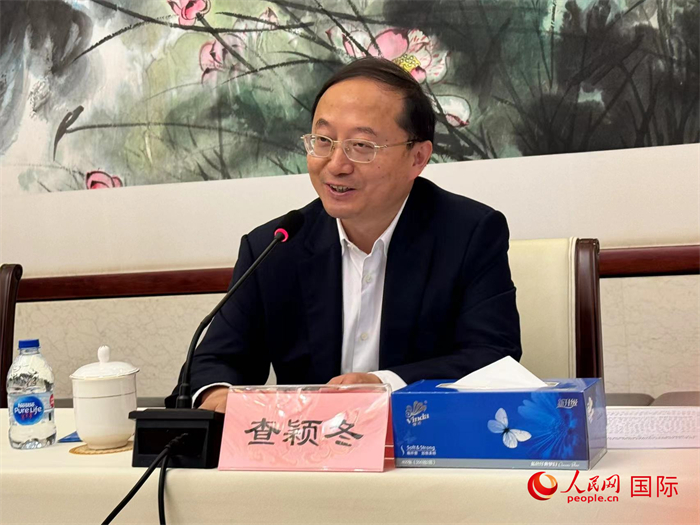 10月31日，蘇州市人民政府副市長(zhǎng)查穎冬在第五屆中法文化論壇媒體吹風(fēng)會(huì)上講話。（人民網(wǎng) 謝瑩攝）