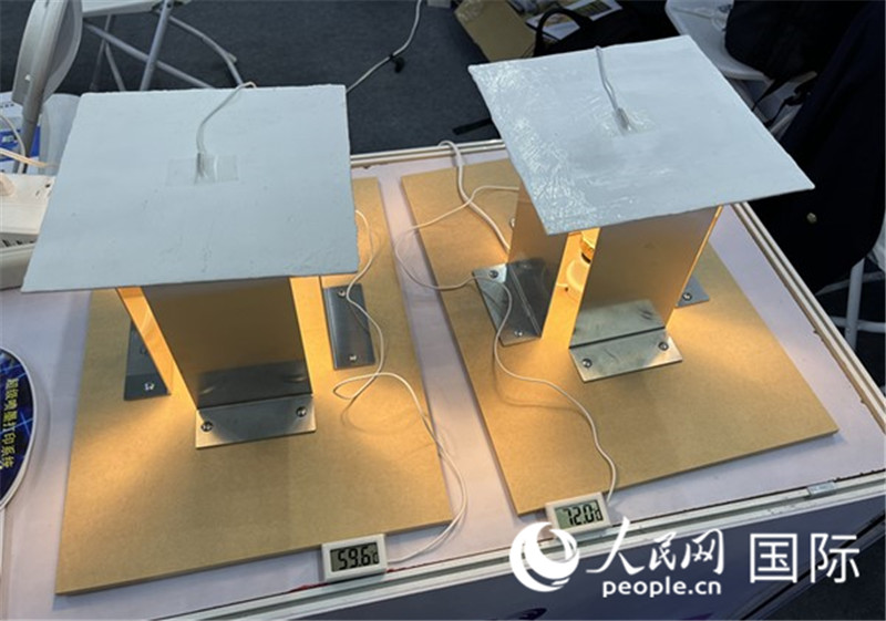 氣凝膠隔熱材料應(yīng)用效果展示。（人民網(wǎng)記者 陳思攝）