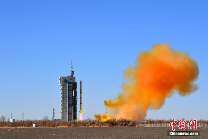 北京時(shí)間2023年11月16日11時(shí)55分，我國(guó)在酒泉衛(wèi)星發(fā)射中心使用長(zhǎng)征二號(hào)丙運(yùn)載火箭，成功將新一代海洋水色觀測(cè)衛(wèi)星發(fā)射升空，衛(wèi)星順利進(jìn)入預(yù)定軌道，發(fā)射任務(wù)獲得圓滿(mǎn)成功。此次任務(wù)是長(zhǎng)征系列運(yùn)載火箭第497次飛行。汪江波 攝