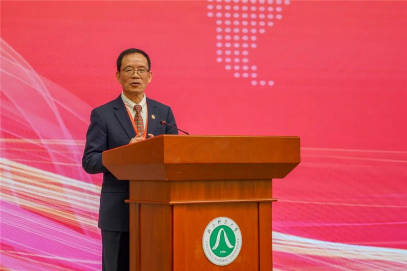 國務(wù)院學(xué)位委員會區(qū)域國別學(xué)學(xué)科評議組秘書長、浙江師范大學(xué)非洲研究院（非洲區(qū)域國別學(xué)院）院長劉鴻武致辭。主辦方供圖