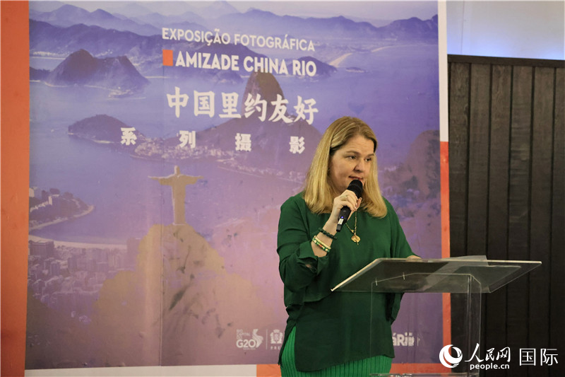 巴西中國創(chuàng)新經(jīng)濟研究院主席克勞迪婭·亞努齊在活動中致辭。人民網(wǎng)記者 時元皓攝