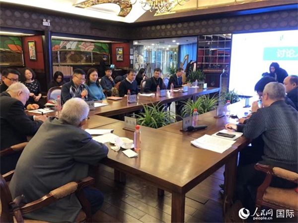 與會(huì)專家學(xué)者就拉美局勢(shì)和中拉關(guān)系展開討論。人民網(wǎng)記者 趙健攝