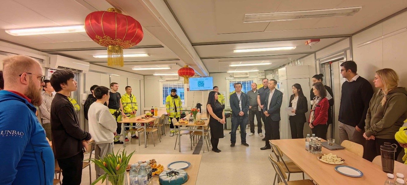 中國駐瑞典大使崔愛民走訪中鐵隧道局集團瑞典工程公司。中國駐瑞典大使館供圖