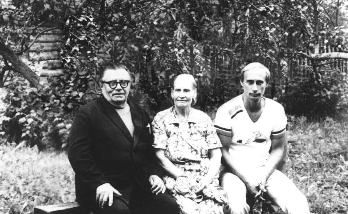 從圣彼得堡到莫斯科，普京從政大事記：下一個六年怎么走？