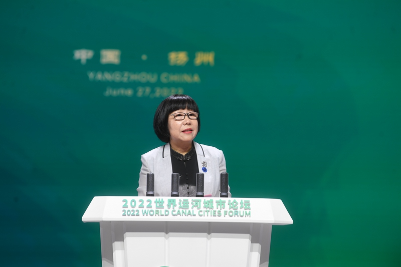 人民網(wǎng)黨委委員、監(jiān)事會(huì)主席唐維紅在大會(huì)上發(fā)言。邵丹攝
