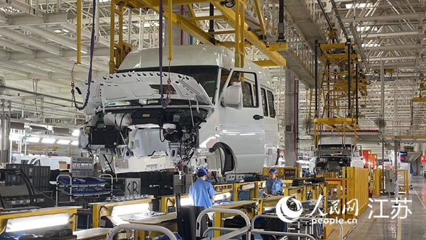 南京依維柯汽車有限公司生產(chǎn)車間。黃啟源攝