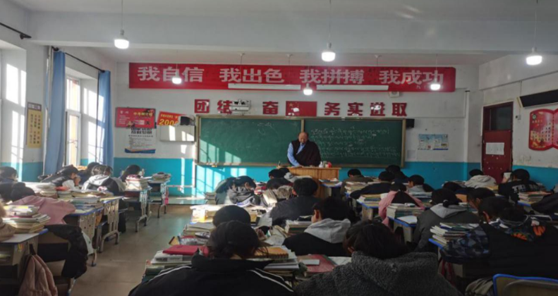 青?，斍撸寒惖剞k班讓孩子享受優(yōu)質(zhì)教育