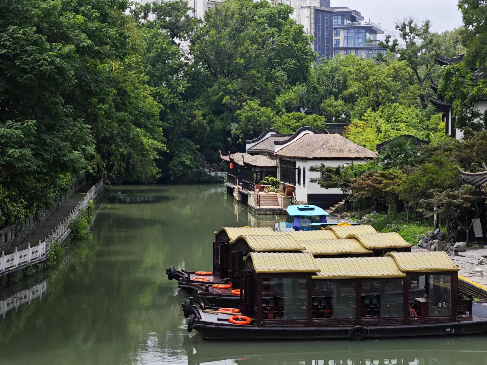 揚(yáng)州大運(yùn)河文化旅游度假區(qū)一角。人民網(wǎng)記者 黃鈺攝