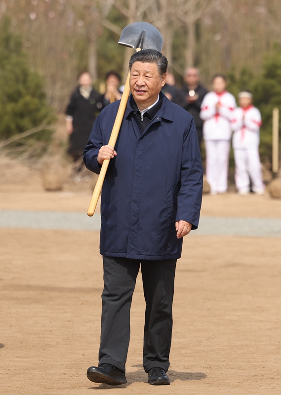 2024年4月3日，習近平總書記來到北京市通州區(qū)潞城鎮(zhèn)參加首都義務植樹活動。