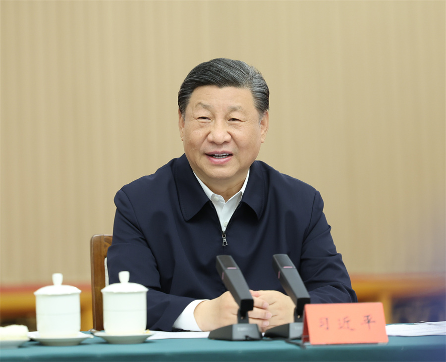 2024年5月23日下午，中共中央總書記、國家主席、中央軍委主席習近平在山東省濟南市主持召開企業(yè)和專家座談會并發(fā)表重要講話。新華社記者 鞠鵬 攝