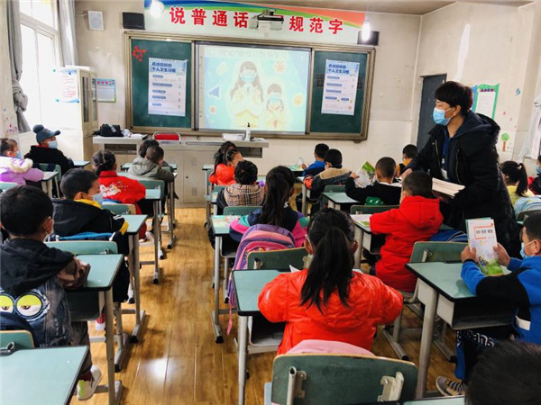 圖片默認(rèn)標(biāo)題_fororder_4、恢復(fù)上課的學(xué)生們-攝影-左斌