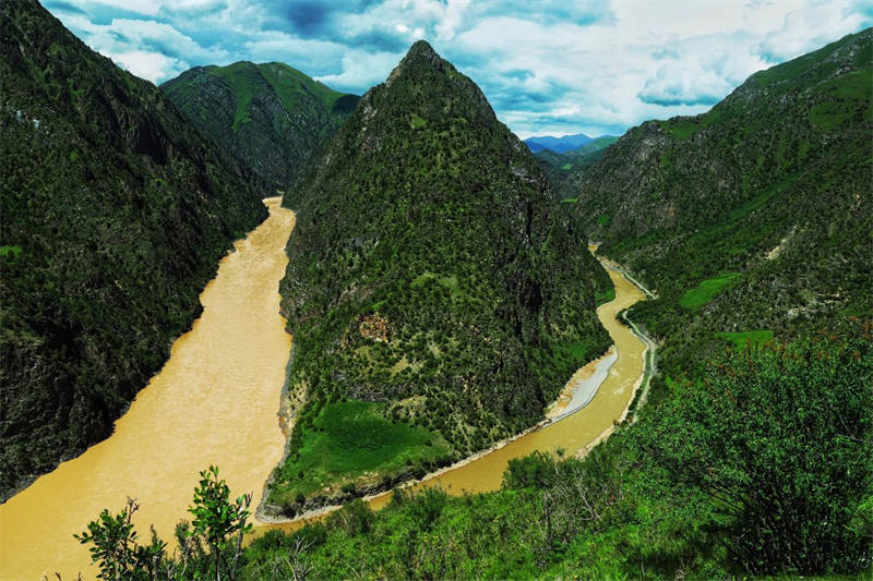 三江源美景。圖片來(lái)源：農(nóng)牧民大自然攝影隊(duì)