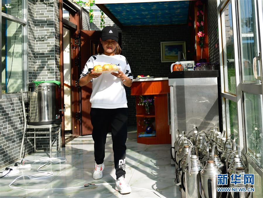 （全面建成小康社會(huì)“百城千縣萬(wàn)村調(diào)研行”·圖文互動(dòng)）（4）青?？?yáng)村：“光棍村”的華麗轉(zhuǎn)身